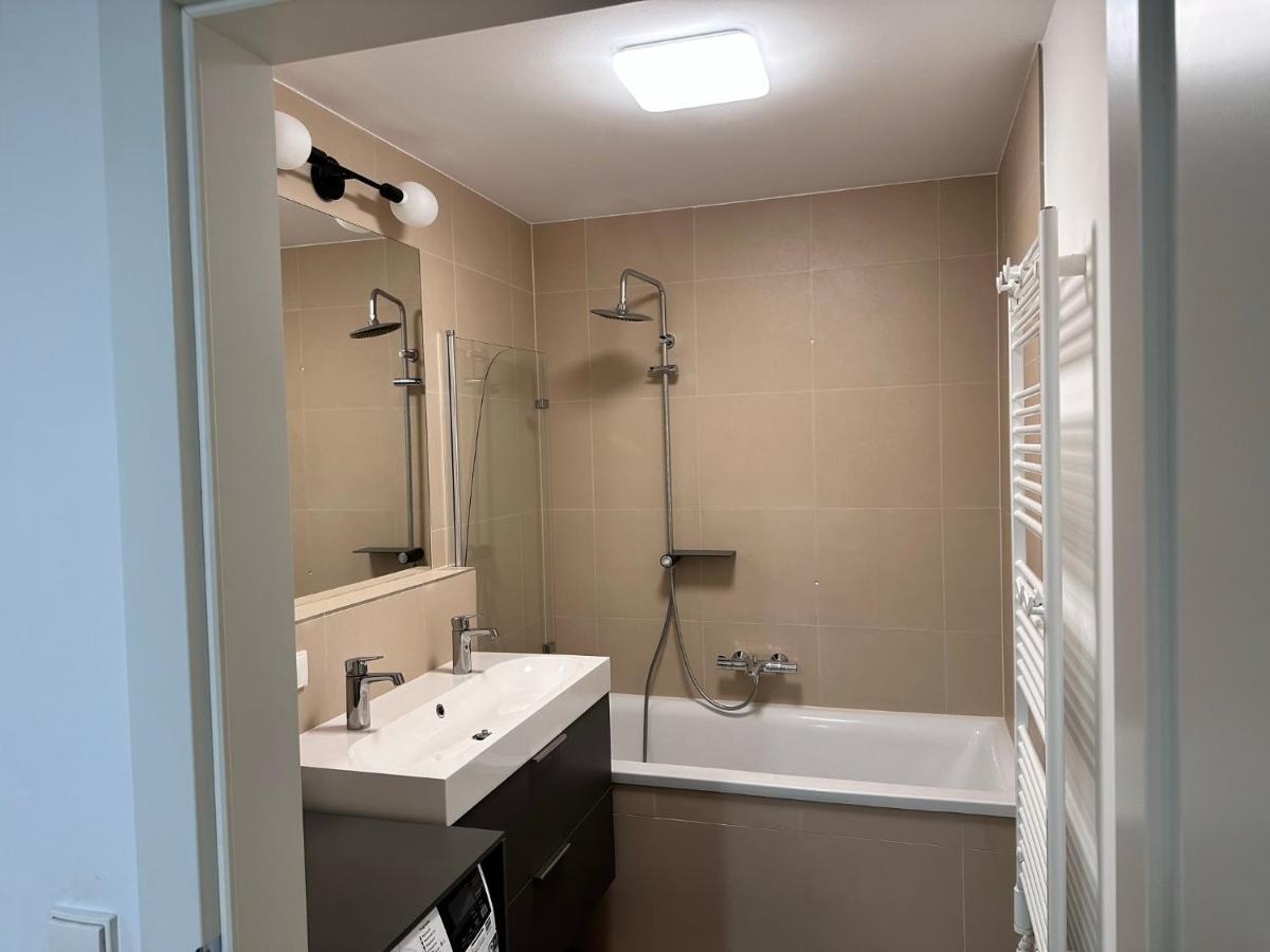 2-zimmer In Oberlaa Mit Privatem Tiefgaragen Platz * Wenen